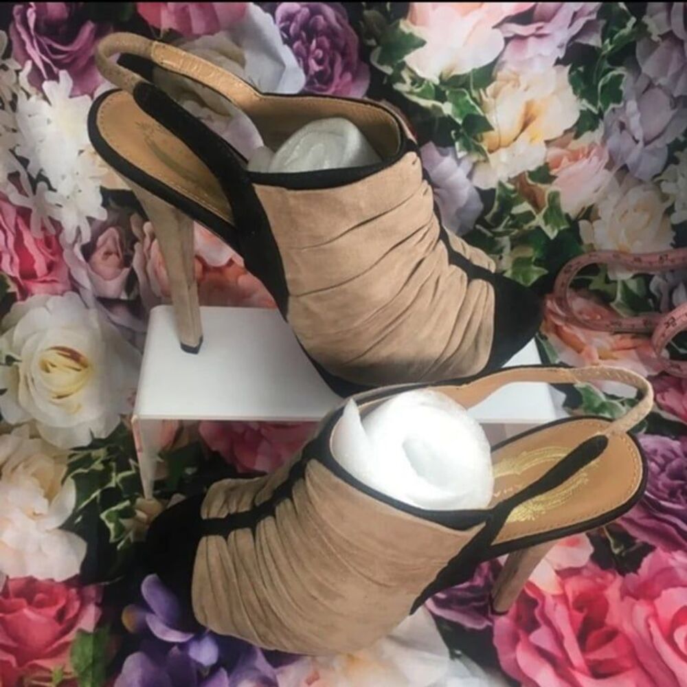 Elie Tahari 38.5 Gold Label Cream & Black suede High heels platform open toe